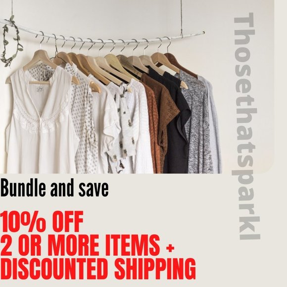 Rhinestone Emerald Green heart earring, Statement earrings, drop earring, - Picture 2 of 3